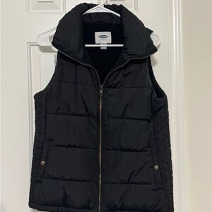 Old Navy Black Puffer Vest